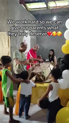 Always love our parents, no matter what🥰