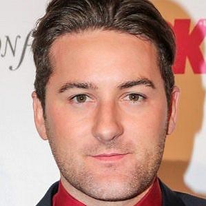 Emmett Skilton – Age, Bio, Personal Life, Family & Stats | CelebsAges