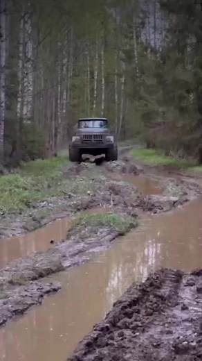ZIL 131 Monster Truck: Unleashing Offroad Power