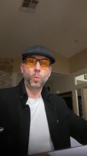 You ever listen to someone talk and think That’s not even a complete thought 🤔 And yet somehow They’re making SIX FIGURES 💸 This isn’t about being smarter It’s about GETTING STARTED Entrepreneurs who win don’t wait for perfect clarity They take ACTION before they fully understand Meanwhile You’re optimizing Researching Waiting for it to feel DESERVED 🧠 Because you don’t want accidental success You want success that’s EARNED But here’s the uncomfortable truth 👀 Execution is NOT beneath you Yo