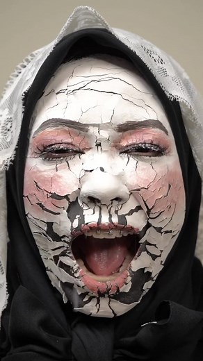 Hasil Tren Masker Retak dan Makeup Estetik Vibes