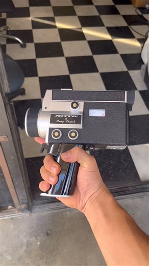 Little coverage through the shop on the @campsnapcamera really bringing the throw back vibes 🤙🏼 ➖ ➖ #SBRAPPROVED #explore #automotive #offroad #summersbrothersracing #hobbing #splining #shortcourse #pro2 #whoopeaters #x3 #canamlife #polaris #dp4 #scoreinternational #pro4 #desertmedia #prerunner #bestinthedesert #baja1000 #racing #corr #champoffroad #monsterenergy | Summers Brothers Racing