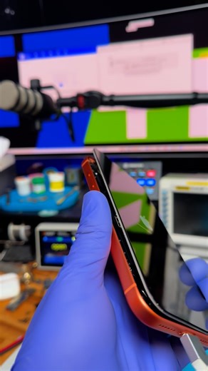 Martin Organis Ta on Instagram: "Que horror noo!!!! Que le hice a mi iPhone 17 Pro Max!!! Error 53 al restaurar"