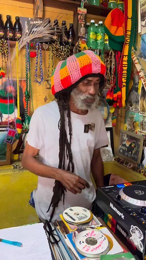 Rastafari 🇯🇲🔥 #jamaica #reggae #music | Roots Reggae