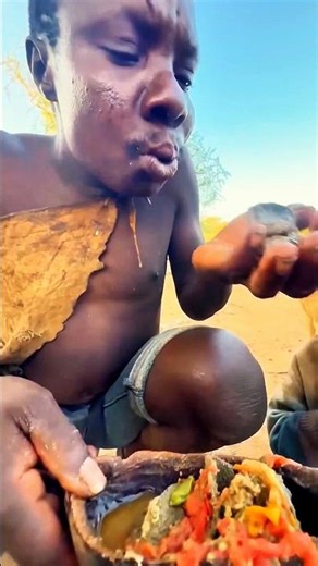 Traditional African Fire Cooking & Eating 🍲🔥 #AfricanCooking #FoodAdventure #Shorts