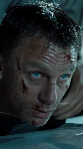 Keep an eye on your belongings. | James Bond 007