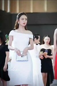 Lin Qian Fashion Show #zhaoliying #zaniliazhao #triệulệdĩnh