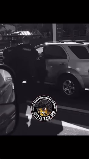 Defensive Tactics Police on Instagram: "Extracting a non-compliant suspect from a vehicle is one of the most dangerous moments an officer can face. The risks are numerous—from an unknown, possibly armed suspect to sudden strikes or attempts to access an officer’s weapon. Weapon retention, suspect control, extraction, and restraining all have to happen in a confined space, under extreme stress, and in seconds. There are many factors in play, and small mistakes can have serious consequences. In th