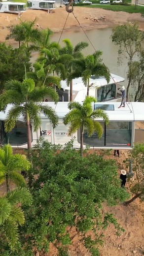 This high-tech house is so amazing#vessel #spacecapsule #prefabhouse