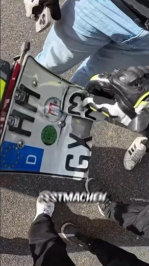 Mein Kennzeichen ist kaputt #davidbost #motorrad #gehtsteil #shorts
