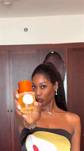 Chioma Jummai Umahi on Instagram: "Had time to do an OOTD video coz it’s Mummy’s Day out (ALONE). And she deserves it. 😘❤️❤️❤️ 👗: @fashionnova"