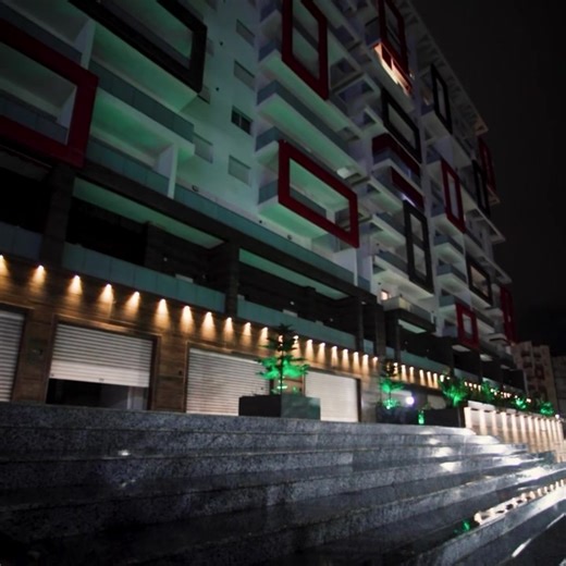 Bessa Promotion By Night 🌒 : Plongez dans l’éclat de nos résidences sur le boulevard d’Ouled Fayet. Une symphonie de lumières et d’élégance ✨ | Bessa Promotion Immobilière