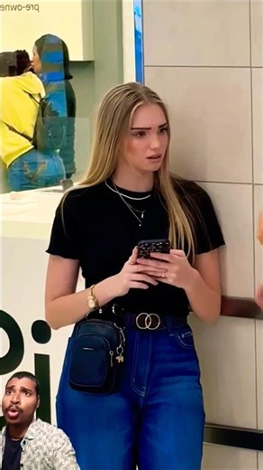 😳Airbod Magic prank with girl #magic #videoviral #viralvideos #fypシ゚viral #fypシ #ytviral #explore🫵🍓