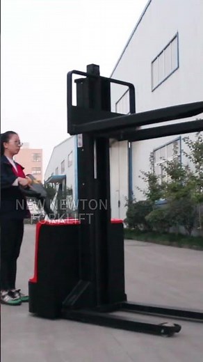 walking electric stacker, #stacker #logistics #electricstacker #palletstacker #forklift