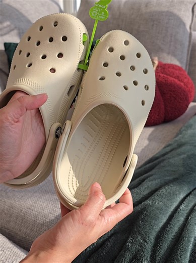 Stylish Comfort: Crocs Classic Clog Review