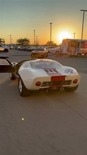 Ford GT40 MKI startup and rev sound #ford #peak #viral #racing #fordvferrari #gt40 #fordgt #fordgt40