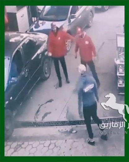 خناقة بين سواق توكتوك وعامل بنزينه #حوادث #اخبار #امريكا #خناقة #توكتوك