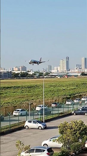 airasia Airlines landing in Penang airport #penangairport #aviation #landing #planespotting