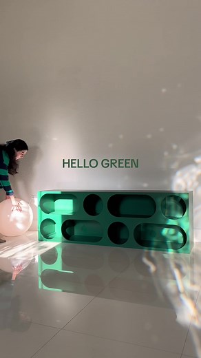 Stunning Green Console Table for Aesthetic Home Decor