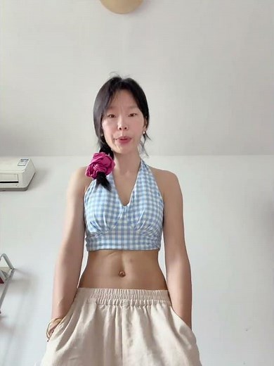 5977: Chinese woman’s incredible nauli abdominal cleansing moves captivate viewers