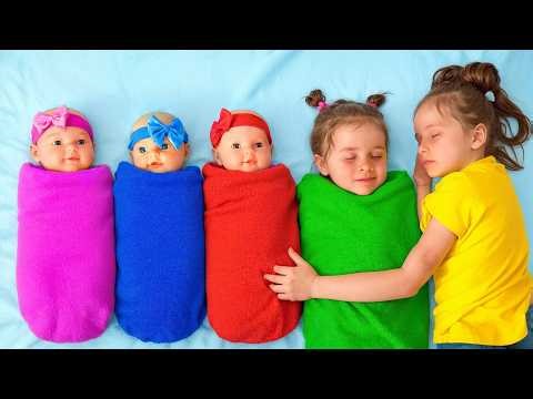 Playing Nap Time with baby dolls 😴🍼
