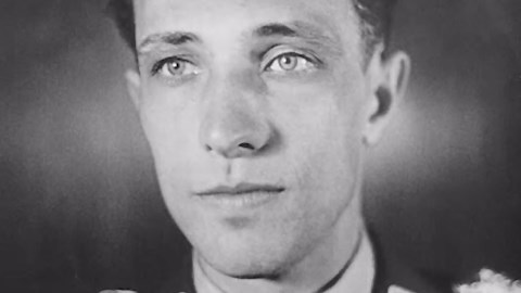 The fighter ace who shot down 13 planes in 17 minutes