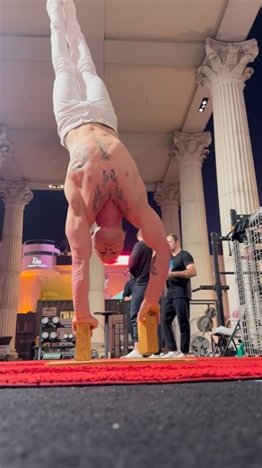 Andrii Bondarenko on Instagram: "Backstage…🤸‍♂️🧱 @absinthe_vegas ————— ✨ Want to Learn Handstand? Let me help you! 🔥HANDSTAND BASICS,ONE ARM AND HS PRESS PROGRAMS GONNA HELP YOU TO FEEL CONFIDENCE UPSIDE DOWN 🙃🤸‍♂️ ————————————— 𝐰𝐰𝐰.𝐚𝐧𝐝𝐫𝐢𝐢𝐛𝐨𝐧𝐝𝐚𝐫𝐞𝐧𝐤𝐨.𝐜𝐨𝐦 ————————— #andriibondarenko —————————— #йога #гимнастика #운동 #gymnastics acroyoga acrobatics yoga yogaeverywhere yogachallenge handstand handbalancing standwithukraine cirqueway getbsf super_athletes aloyoga menaty