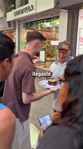 Videos de holaparviz (@holaparviz) con “Homerun (Intro) - Paulo Londra”