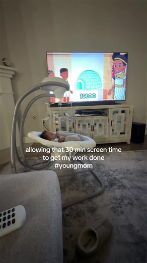 Young Mom's Screen Time Strategy for Work