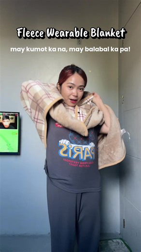 Cozy Fleece Wearable Blanket: Perfect for Comfort