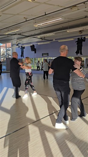 71 reactions | Kiinnostaako cha cha? Maanantaina alkaa perusteet... | Tanssiseura Sekahaku ry | Facebook