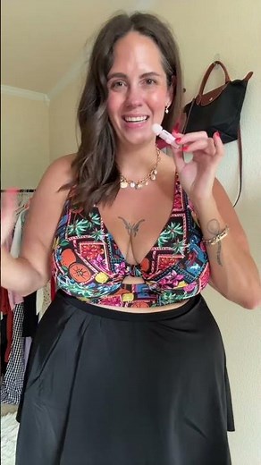 Woelfle 🇨🇦 ok check out this plus size large bust bikini top by Lane Bryant! It’s on sale right