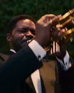 33K views · 327 reactions | En 2023, PRENEZ LA LUMIÈRE ! Découvrez la bande-annonce de BABYLON avec Brad Pitt, Margot Robbie et Diego Calva. Au cinéma le 18 janvier ! #BabylonLeFilm | Paramount Pictures | Facebook