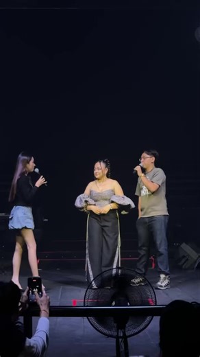 THE BAY BOUENG KAK on Instagram: "IDOL ទាំងបី Sou Siryka heng_bonika ou_tep_channarith ជុំគ្នាសើចពេញ THE BAY BOEUNG KAK 🤣🤣 ___ THE BAY បឹងកក់ជា Pub ធំជាងគេ មានឆាក​​ និង LED ធំជាងគេ បើនិយាយអំពី SOUND SYSTEM ពិរោះជាងគេនៅក្នុងទីក្រុង 🔈🥰 ___ 𝙄𝙉𝙁𝙊𝙍𝙈𝘼𝙏𝙄𝙊𝙉 🚪Open Daily: 6:00PM-2:00AM 🎼Live Band: 6:30 PM-10:30 PM 🔊DJ&MC: 10:30 PM-2:00 AM ___ 𝙍𝙀𝙎𝙀𝙍𝙑𝘼𝙏𝙄𝙊𝙉 ☎️092 922 221 | 081 522 228 | 089 998 830 | 098 711 116 ☎️ https://t.me/thebayboeungkak 📍ទីតាំង: នៅកណ្តាលបឹងកក់ Google Map: