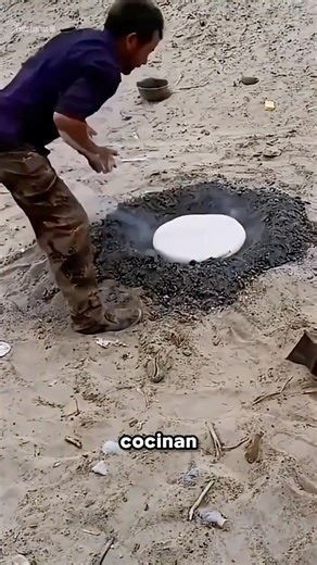 How to prepare a roti in Saudi Arabia #shortsvideo