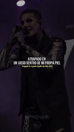 Motionless In White Voices - Lyrics in Spanish