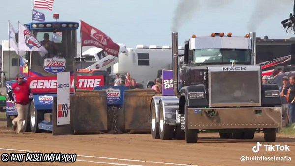 Scheid Diesel Extravaganza Hot Rod Semis Highlights