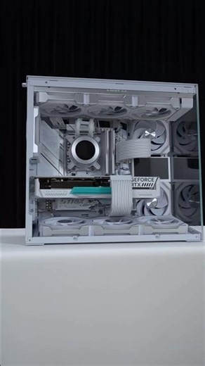 THIS WHITE MINI PC IS A MONSTER! 🔥 Ryzen 7 9800X3D + RTX 5070 Ti