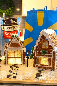 #SnydersofHanoverPartner I had so much fun creating these festive and delicious pretzel cabins using Snyder's of Hanover products that I purchased from Walmart🤎🥨Start this new holiday tradition this year and enjoy delicious Snyder’s of Hanover® pretzels! #SnydersPretzelCabin | The Squeaky Mixer