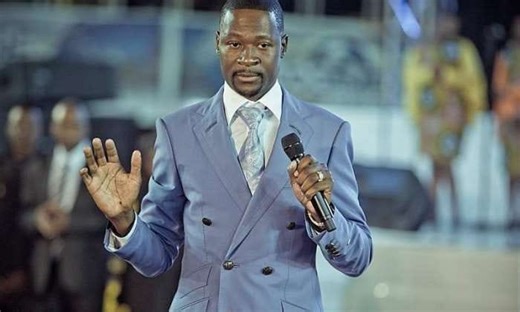5.8K views · 323 reactions | Prophet Emanuel Makandiwa, ministering at Apostle Ezekiel Guti 's Birthday. 90th Birthday Celebration. #ZAOGAFIF #emanuelmakandiwa #apostleezekiel #birthday #celebration #hararezimbabwe #healing #deliverance #power | Darwin Sande | Facebook