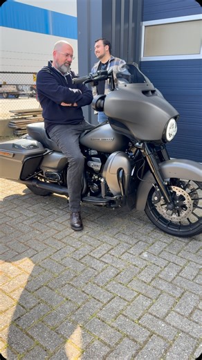 This Hertz set up sounds great! Get in touch and let’s make it your CustomMotor ✅ Customizing 🔧 ✅ Audio 🔊 ✅ Detaling 🫧 #harleypassion #baggernationfans #perfomanceharley #cm #yourcustommotor #harleyaudio #harleyaudiospecialist #baggeraudio #performancetouring #harleydavidson #CicadaAudio #roadglides #streetglidespecial | Custommotors.nl