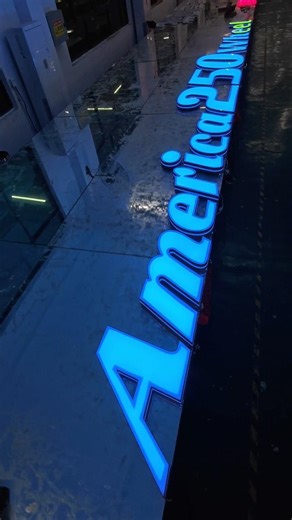Use the illusion letter logo to add color to your business! #sign #signfabrication #ledsign