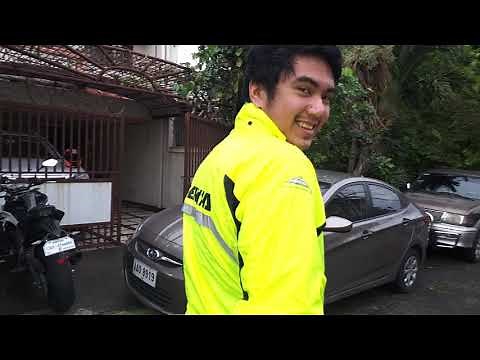 The MOST ESSENTIAL Motorcycle Riding Gear in the Rain | Benkia Rain suit HDF-CR27 Review and Testing