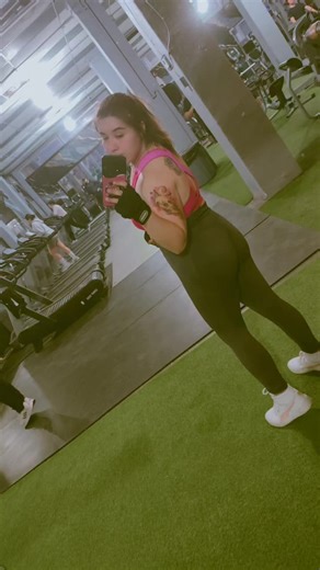 Videos de Laura C. Ponce (@laurac.ponce) con “El poder - Cray Dalton”