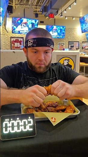 BLAZIN WING CHALLENGE AT BUFFALO WILD WINGS!! #eatingchallenge #foodchallenge #buffalowings #chicken