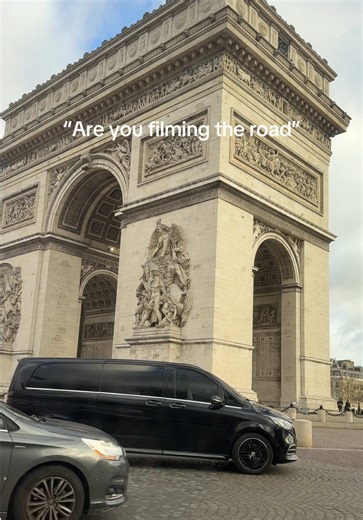Exploring the Arc de Triomphe in Paris