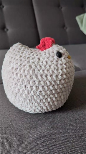 chonky easter chicken #crochet #easter #chicken