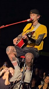 MGK coverd Fast Car during his Atlanta show #shorts #mgk #tracychapman