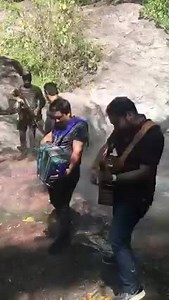 Contratados hasta que el cuerpo aguante. -A no pues así por las buenas cualquiera 😂😳 | De Parranda con La Banda