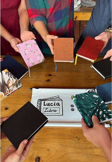 Taller Creativo: Encuadernación y Bitácoras a Mano